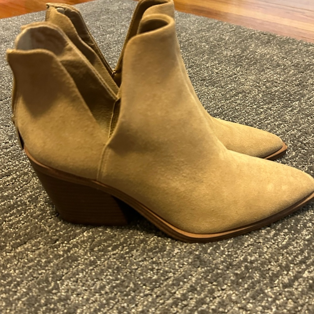 Vince Camuto ankle booties